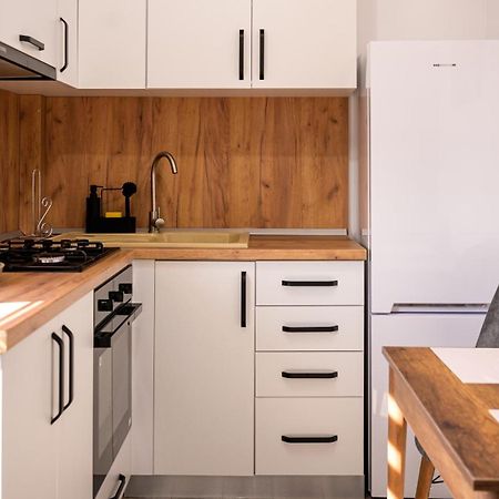 Nina House Apartment Targu Jiu Luaran gambar