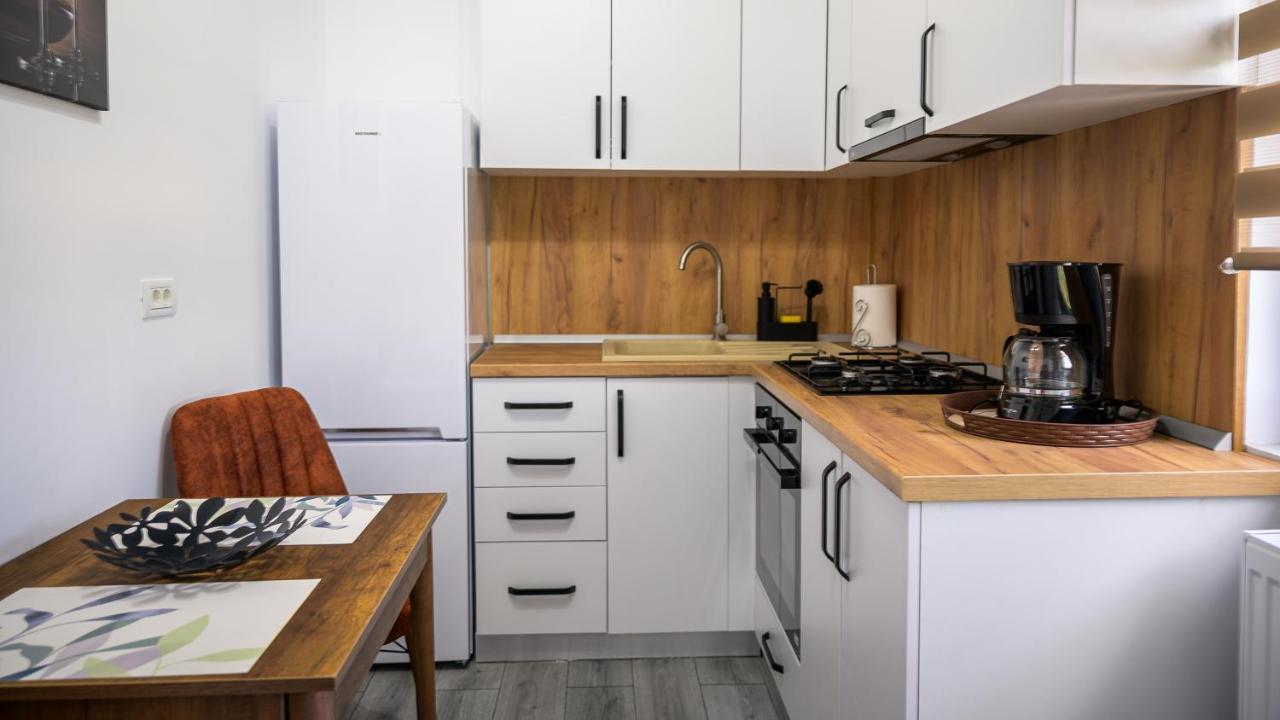 Nina House Apartment Targu Jiu Luaran gambar