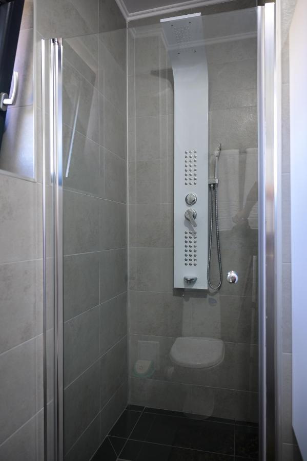 Nina House Apartment Targu Jiu Luaran gambar