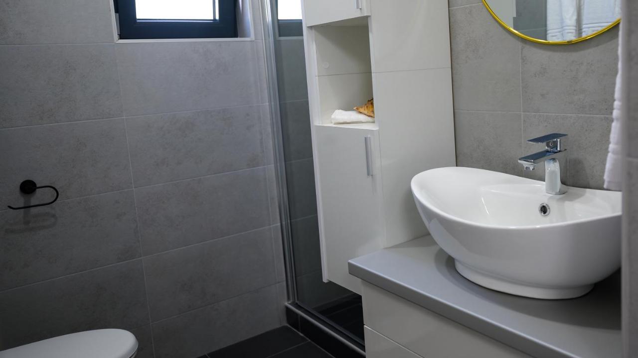 Nina House Apartment Targu Jiu Luaran gambar